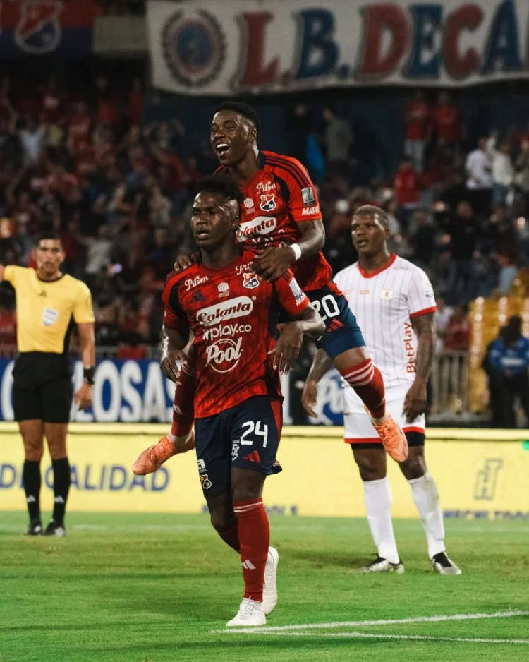 Con un doblete en los últimos minutos, Independiente Medellín le dio vuelta a un partido que parecía