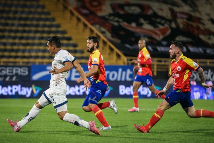 El equipo nariñense remontó como visitante ante Fortaleza, alcanzó los 27 puntos en la tabla y ahora