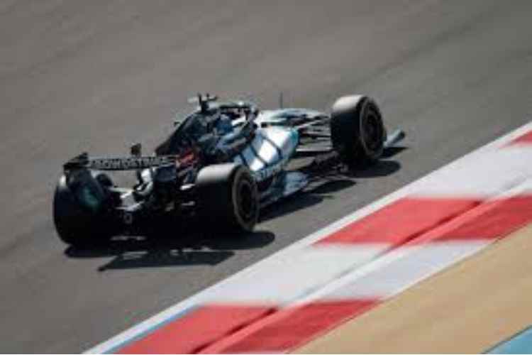 Mercedes domina y Russell arrasa en la clasificación Sprint de China