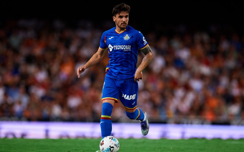 2025-08-29T000000Z_1401333325_MT1NURPHO000DBQHQ9_RTRMADP_3_SOCCER-SPAIN-VAL-GET-REPORT-830x519