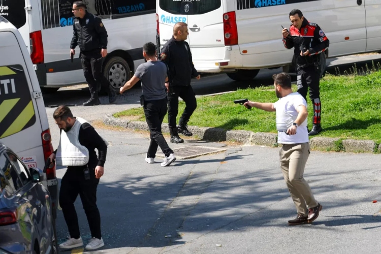 Abatido un atacante tras tiroteo frente al consulado de Israel en Estambul