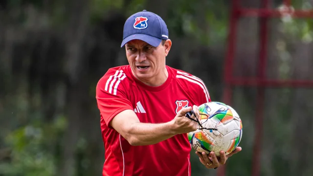 Alejandro-Restrepo-DT-de-Medellin-@DIM_Oficial