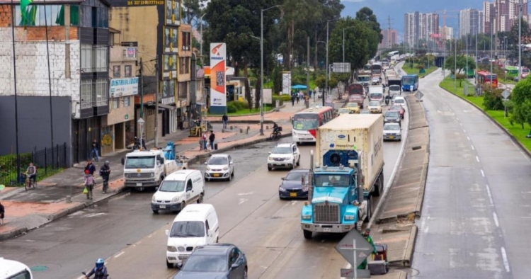 Carriles paralelos y reversibles para enfrentar el éxodo y retorno de Semana Santa