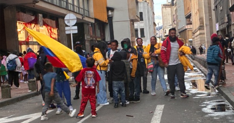 Distrito denuncia la instrumentalización de menores en protestas de la comunidad Emberá