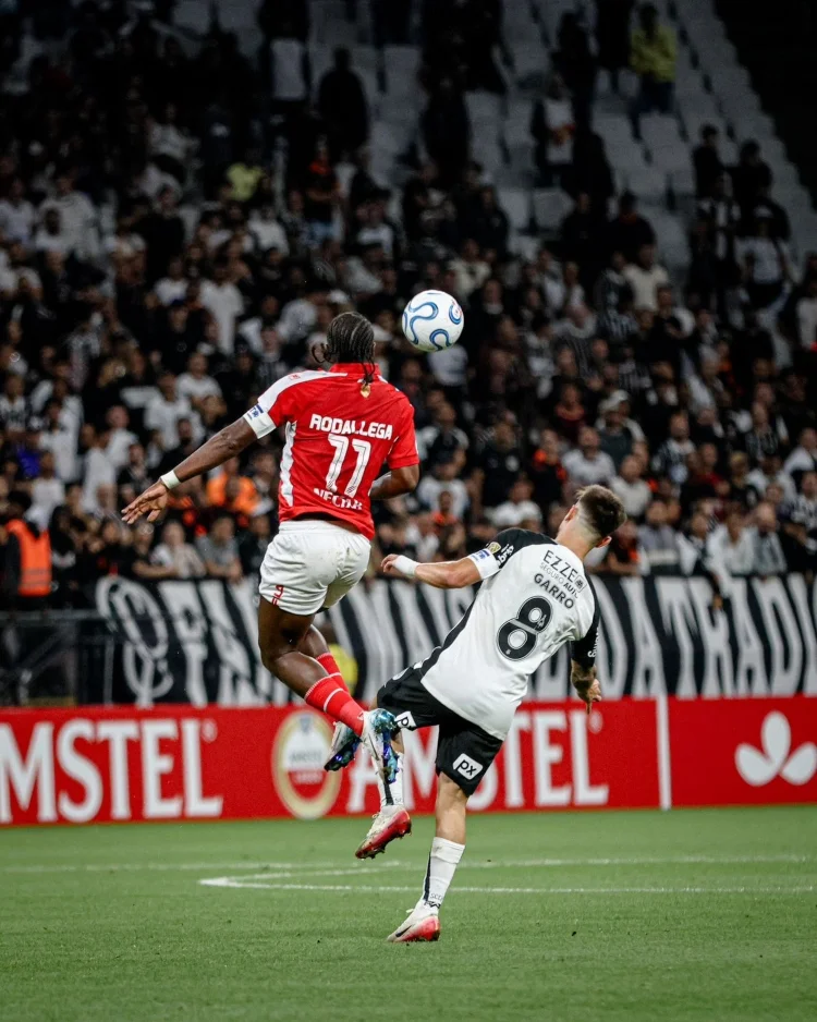 El equipo brasileño se hizo fuerte en São Paulo y derrotó 2-0 al conjunto bogotano, que resistió en