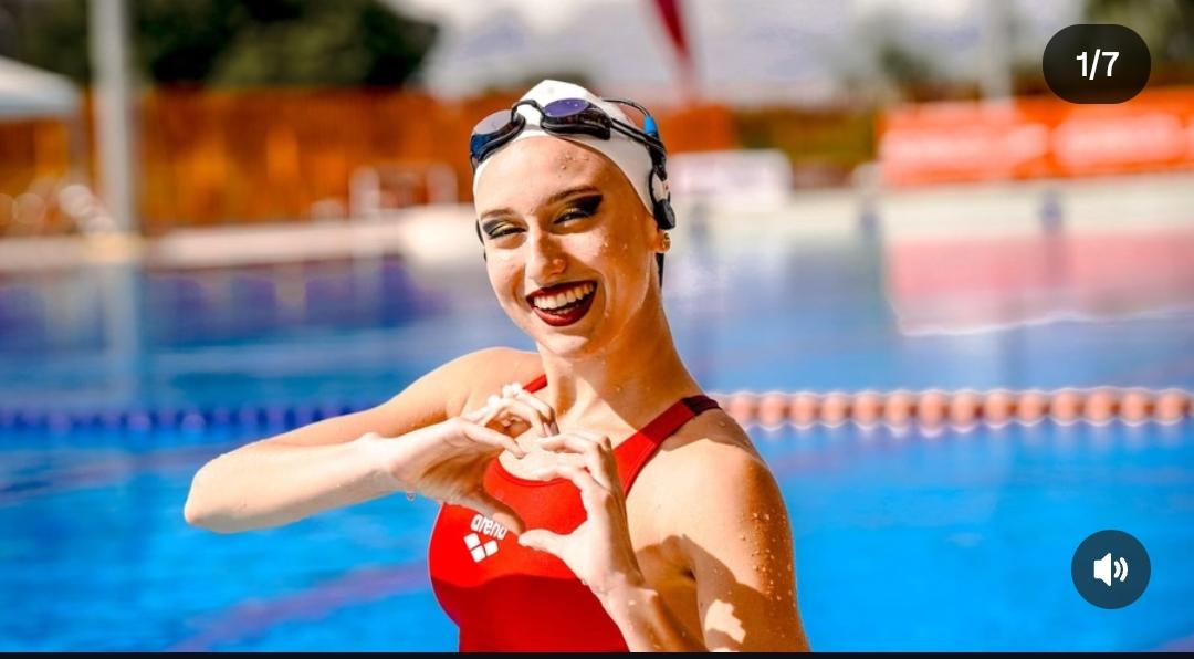 Emily Minante brilla natación artística