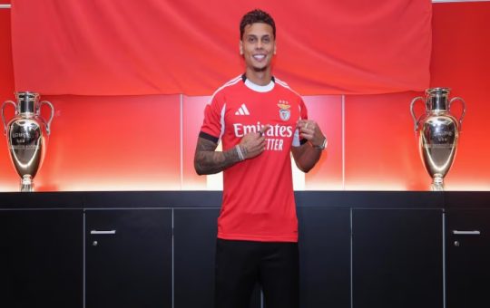 Richard Ríos destaca su ambición en Europa