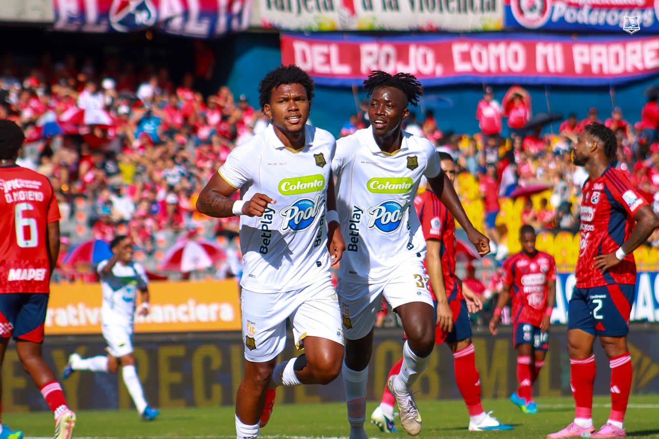 AGUILAS DORADAS