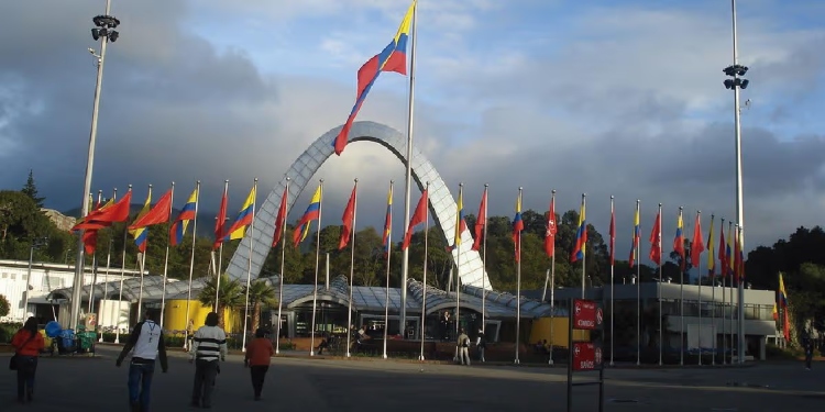 Bogotá conmemora los cien años de la Revista Amauta en la FILBo 2026