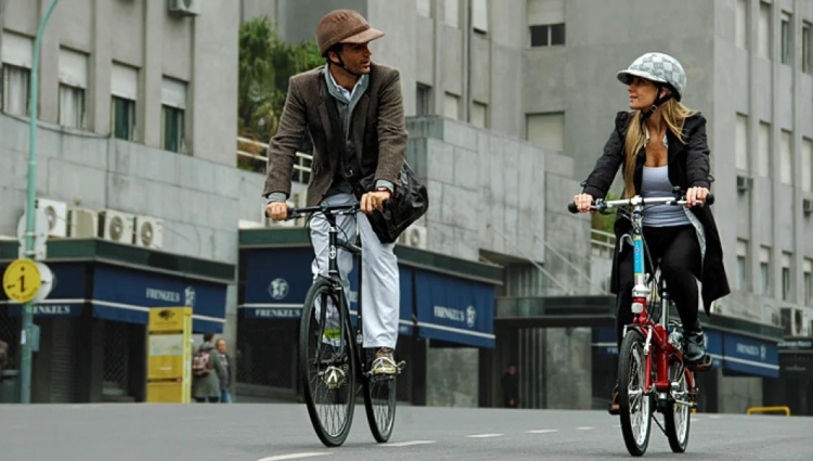 Bogotá consolida su oferta de turismo sostenible con rutas de biciturismo a través de sus corredores