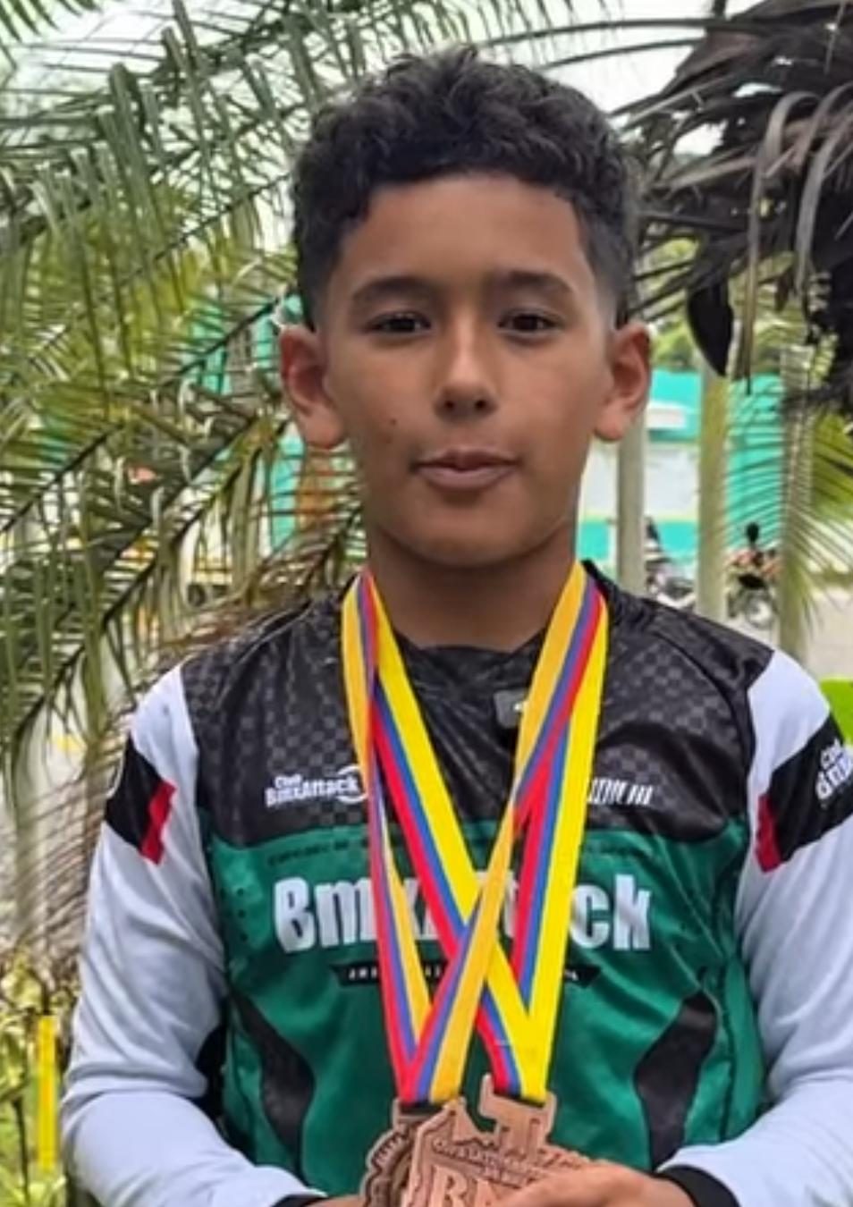 Liam Arias destaca en BMX continental