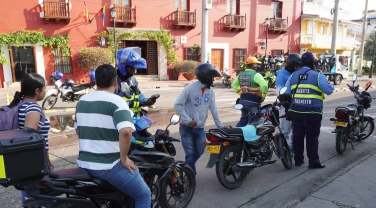 Operativos de control en Kennedy_ Autoridades recuperan espacio público en el parque La Igualdad