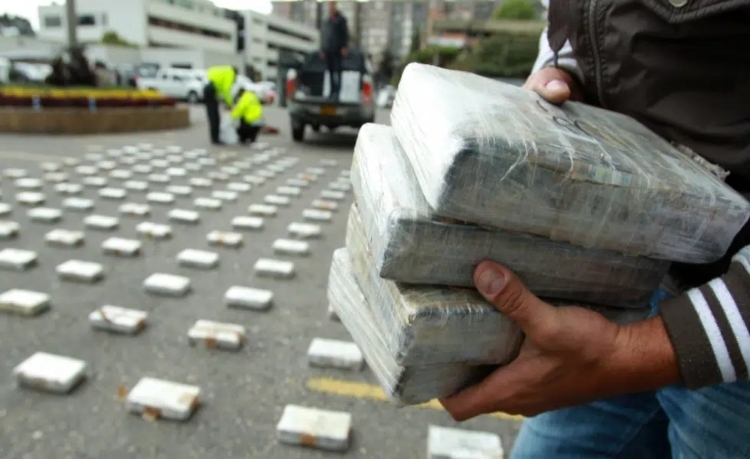 Policía incauta millonario cargamento de autopartes y aceites falsificados