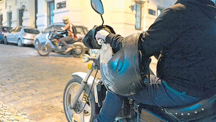 El preocupante incremento de motociclistas que transitan sin casco