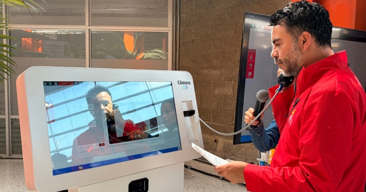 La Alcaldía Mayor de Bogotá moderniza la Línea 195 con inteligencia artificial_ Foto_ Portal Bogotá