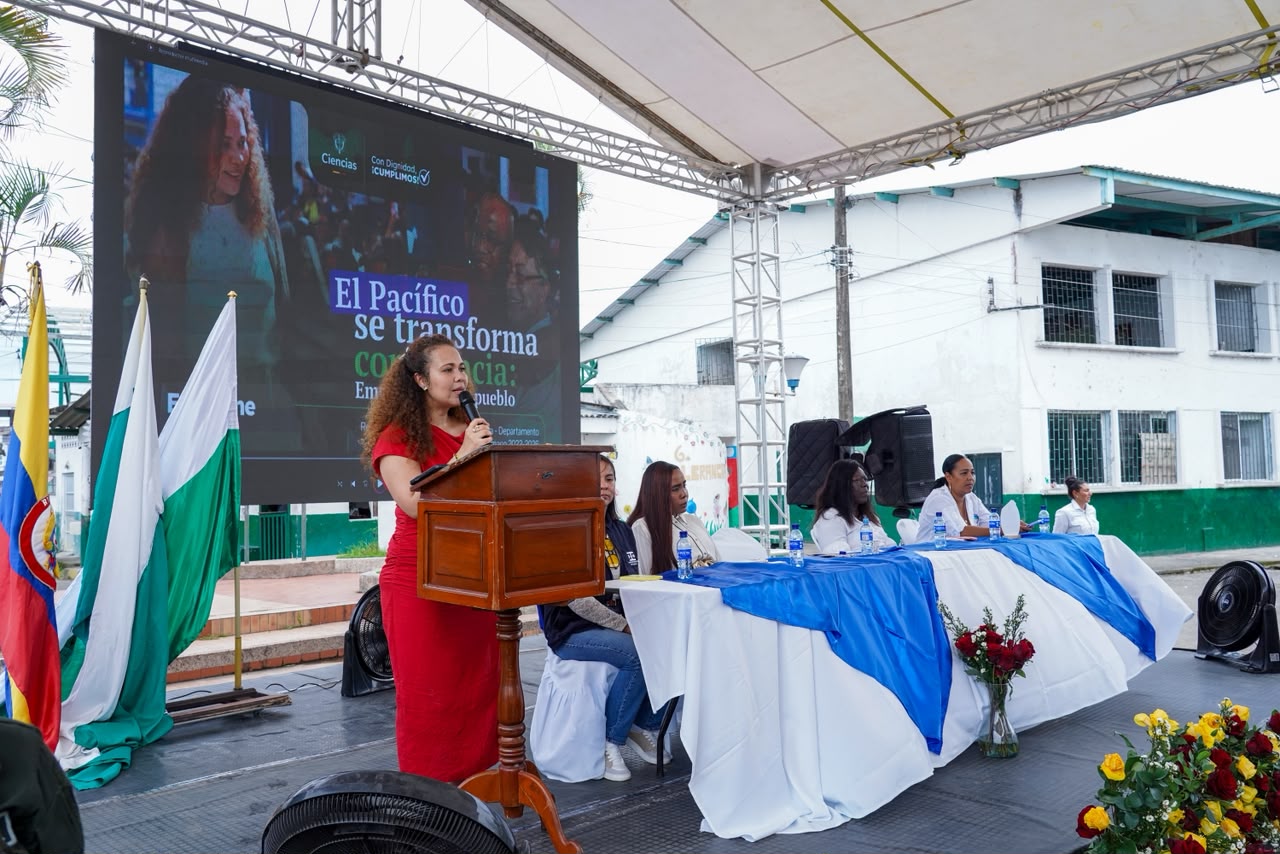 260713-Gobierno-otorga-mas-de-480-becas-para-maestrias-y-doctorados-de-las-y-los-colombianos-1280