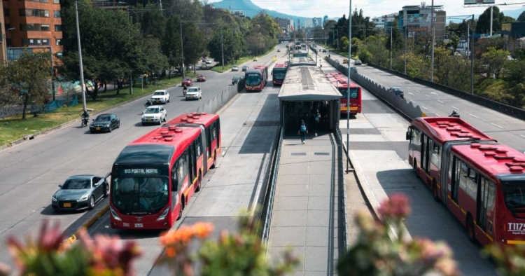 Accidentes viales y cierres afectaron la movilidad en Bogotá