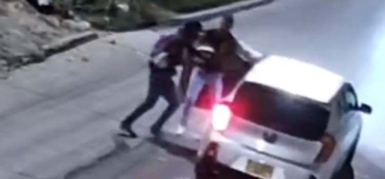 Cámaras de seguridad en El Codito captan el crimen de un conductor de plataforma