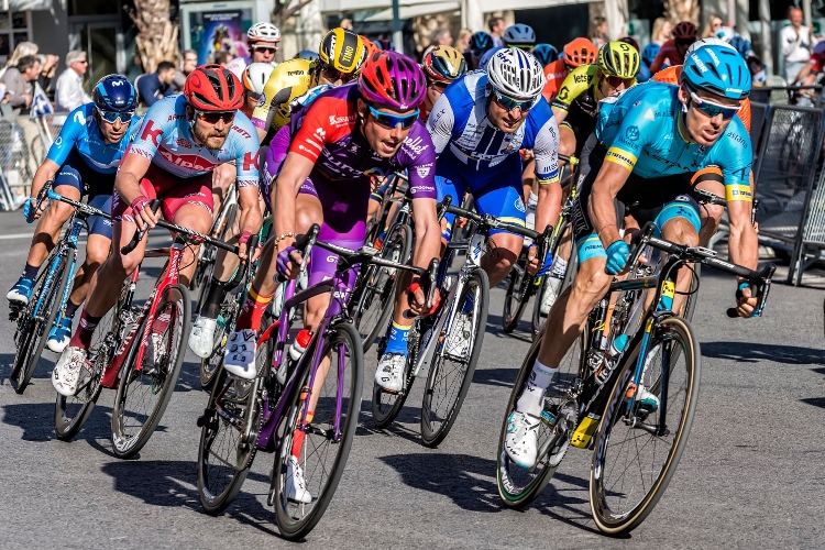 Lance Armstrong durante una competencia de ciclismo antes de conocerse el caso de dopaje sistémico.