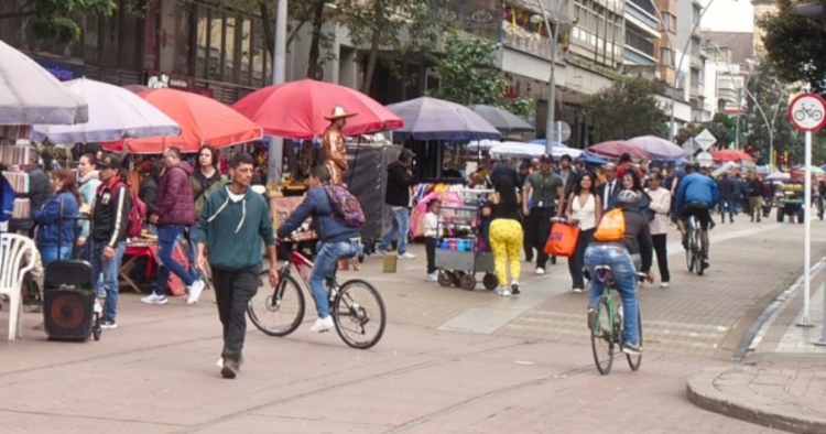 El IPES beneficia a más de 500 vendedores informales