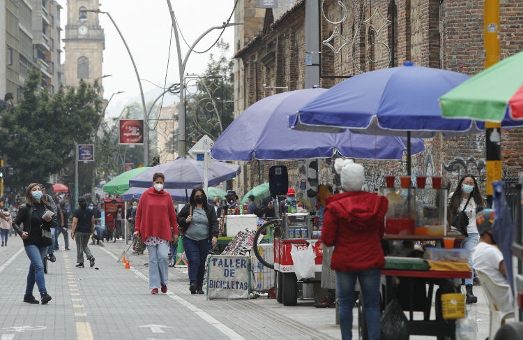 El Instituto para la Economía Social capacita a vendedores informales