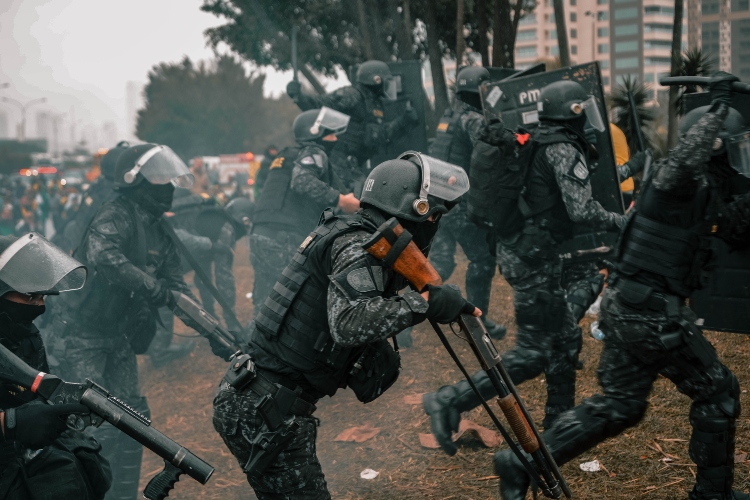 Guerras frágiles