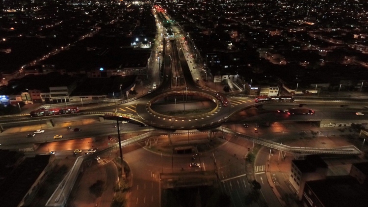 La UAESP implementa un piloto de alumbrado público inteligente en Bogotá