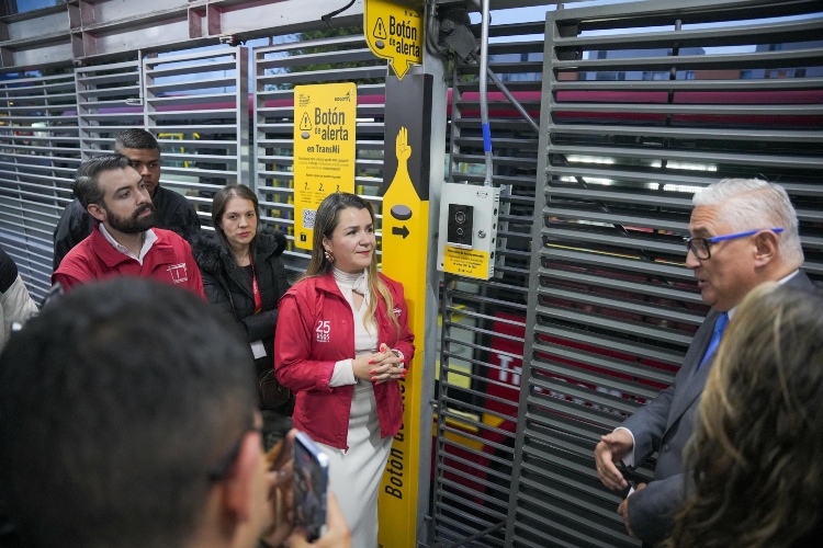 TransMilenio fortalece la seguridad y el tejido social en Engativá