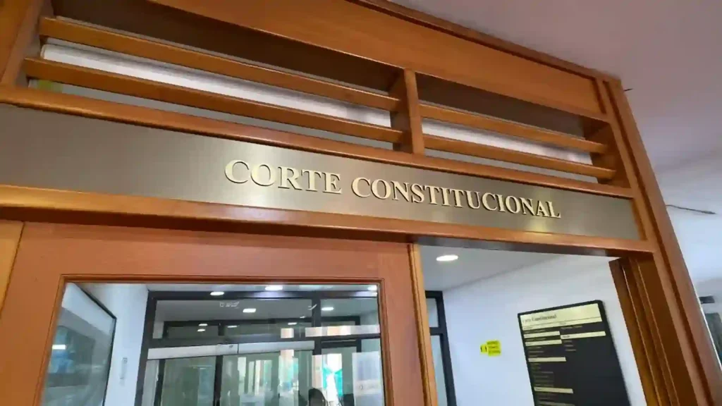 12-La-paradoja-de-la-justicia_Independencia-judicial-o-puja-politica-en-la-eleccion-de-magistraturas-constitucionales-en-Colombia_