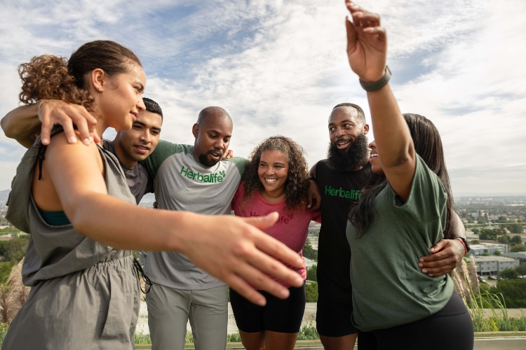 230819_Herbalife_JulesDavies_Home-Baldwin-Hills_Home-Outdoor-Gym-2169-V02 OK (1) (1)