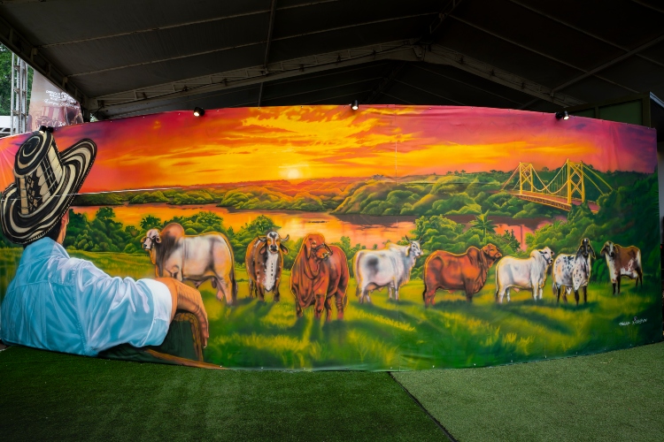 Asocebú y la Gobernación de Córdoba unen arte y solidaridad en la 79ª Feria Nacional Cebú
