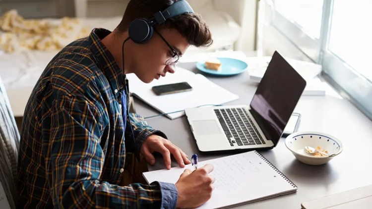 Coursera realiza una inversión estratégica de 100 millones de dólares
