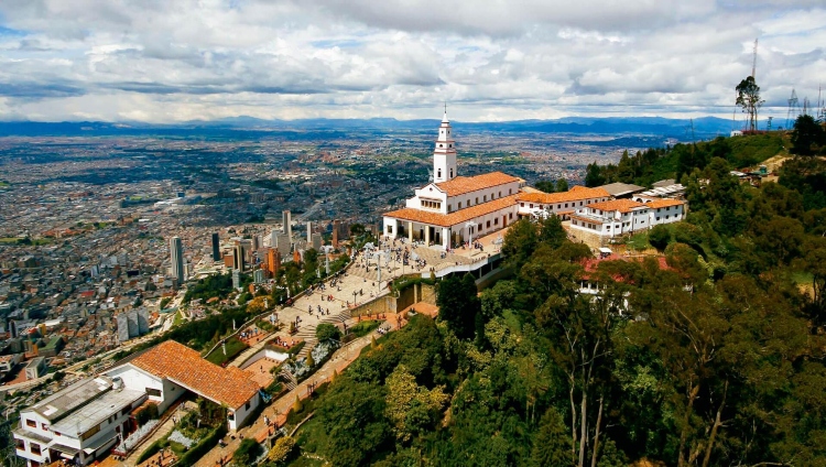 El IDRD promueve el ascenso al sendero de Monserrate