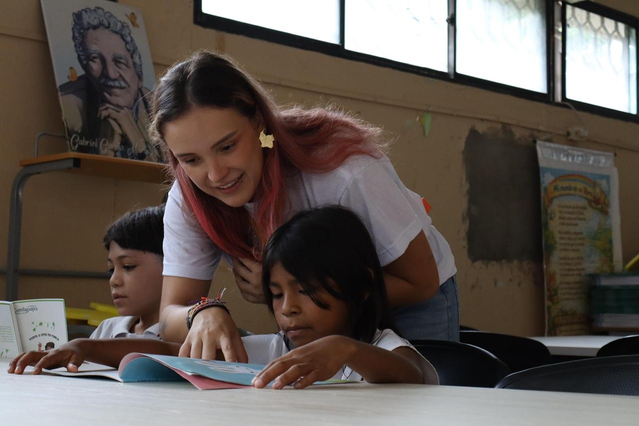 Enseña por Colombia que propone cerrar brechas en educación en los territorios vulnerables de Colomb