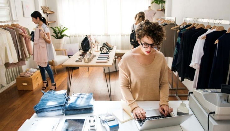 La moda lidera las ventas online en Colombia y crece más del 40% interanual, según informe