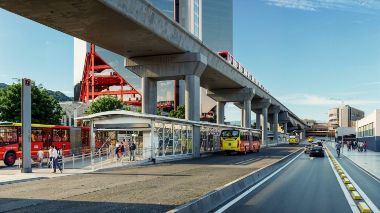 Los comerciantes del barrio Santa Isabel se adaptan al avance de la Línea 1 del Metro de Bogotá