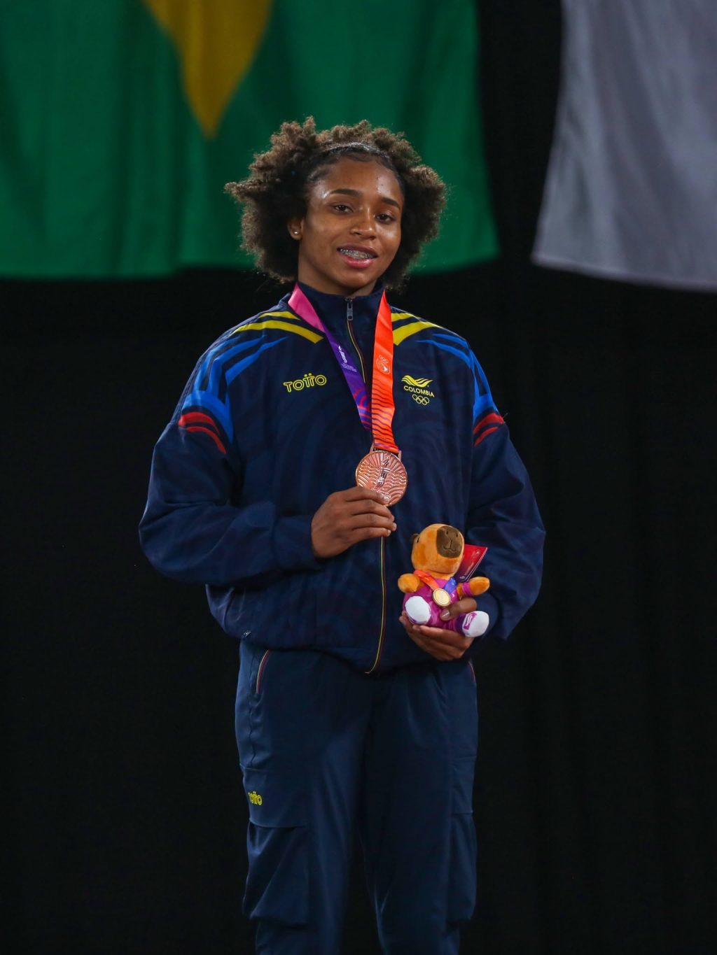 BRONCE PARA LA LUCHA HUILENSE