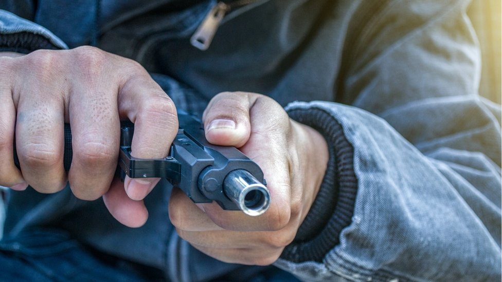 Alta tensión en Piedecuesta por un conductor que exhibió un arma de fuego tras un choque vial