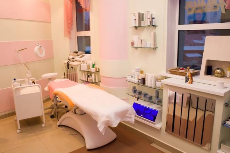 La Alcaldía Local de Los Mártires ordena el cierre temporal de un centro de estética