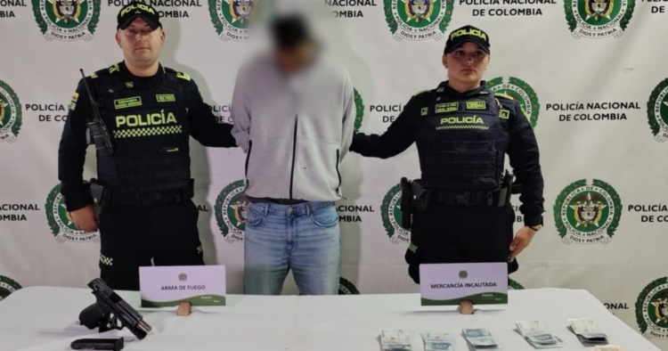 La Policía de Bogotá captura en Puente Aranda a un hombre señalado de hurtar un comercio