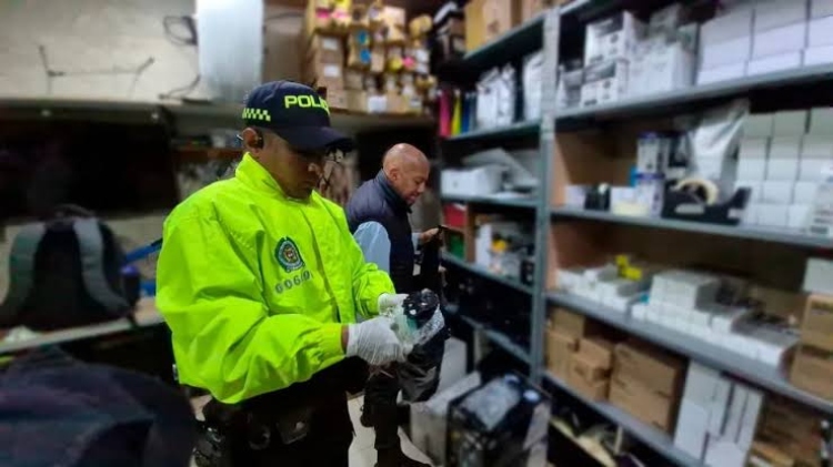 Las autoridades recuperan 13 celulares hurtados durante un operativo de control en San Cristóbal Nor