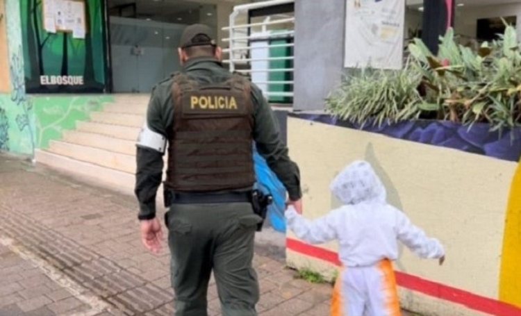 Rescatan en el barrio La Fragua a dos hermanos de 2 y 5 años en presunto estado de abandono