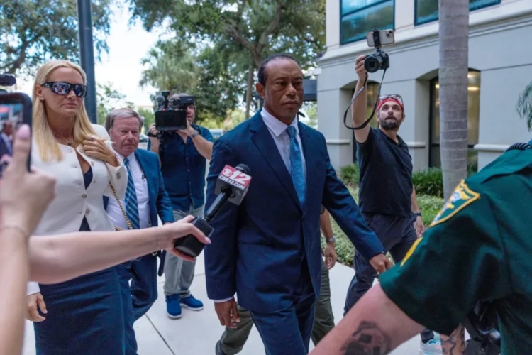 Tiger Woods alcanza un acuerdo judicial por conducción temeraria tras su arresto en Florida