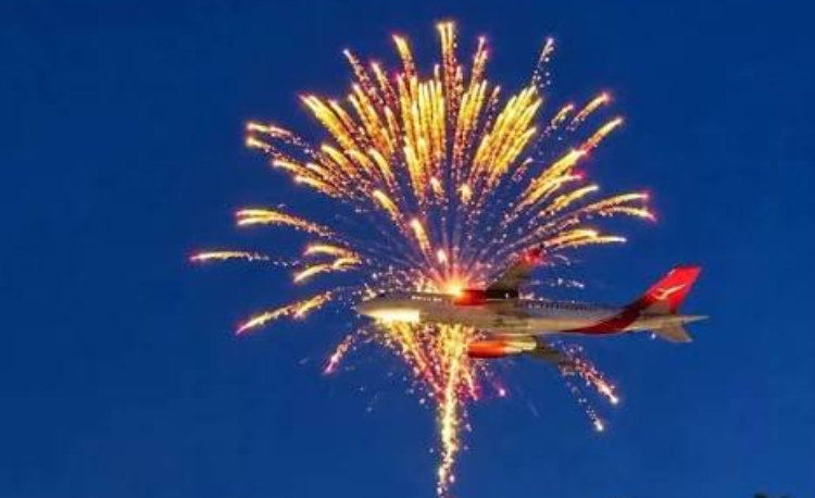 Un avión de Avianca aborta su aterrizaje en Guatemala tras detectar fuegos artificiales en su trayec